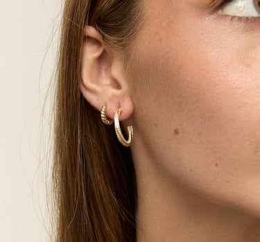 WHITE ZIRCONIA HOOPS