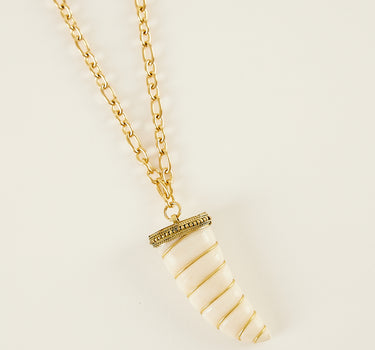 COLLAR CUERNO RIZADO