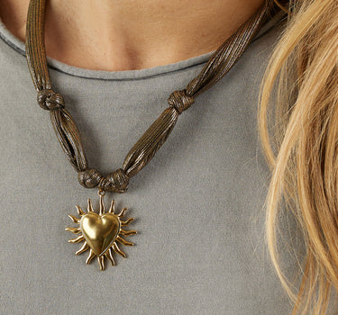COLLAR METALIZADO CORAZÓN