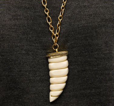 COLLAR CUERNO RIZADO