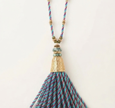 COLLAR POMPÓN